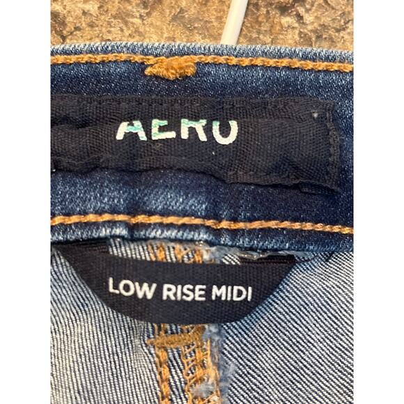 Aeropostale Low Rise Midi Distressed Blue Jean Cut Off Shorts Size 12 Cuffed - Picture 5 of 8